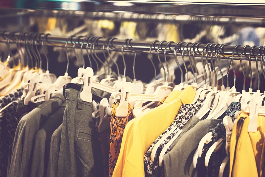 Top 7 Essential Tips for Buying Clothes Online